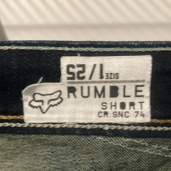 Fox Riders Jean Short - Picture 3 of 3